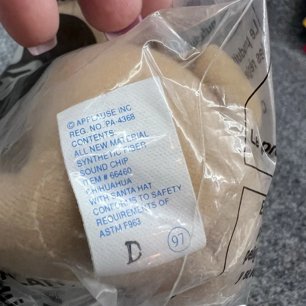 New Sealed Taco Bell Talking Chihuahua Dog 